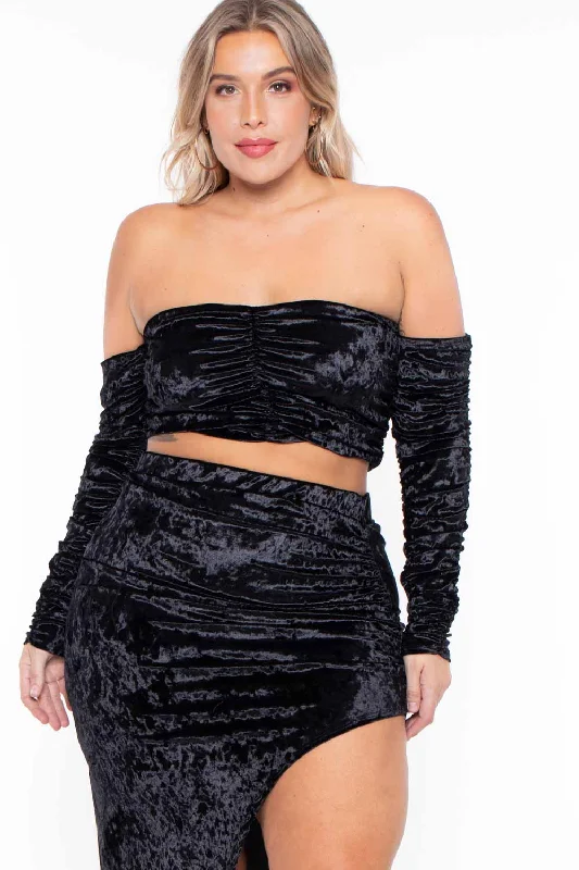 plus-size-amara-velour-ruched-matching-set-black