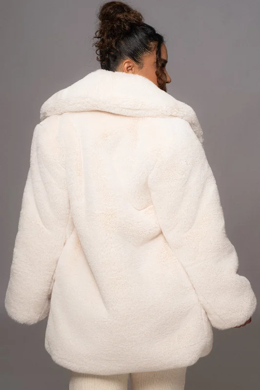 ivory-refined-faux-fur-oversized-coat