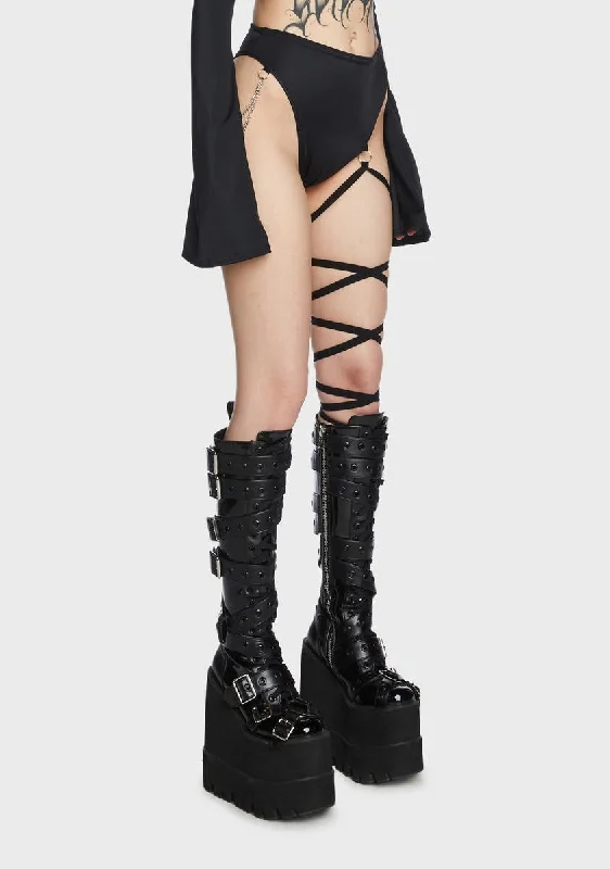 leg-tie-shorts-with-chain