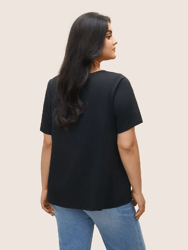 solid-asymmetrical-hem-cut-out-t-shirt