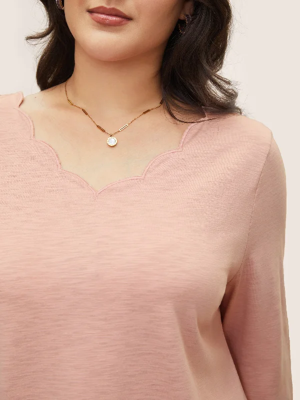 solid-heather-scalloped-trim-t-shirt