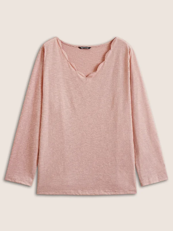 solid-heather-scalloped-trim-t-shirt