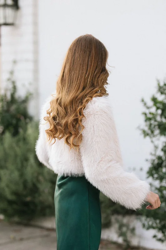 terri-cropped-fur-jacket