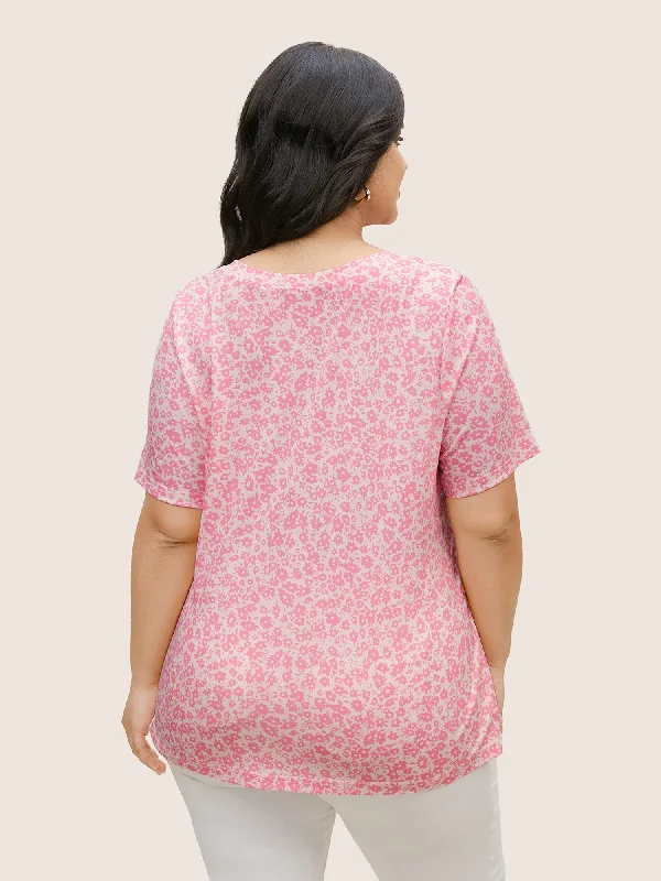 v-neck-ditsy-floral-print-t-shirt